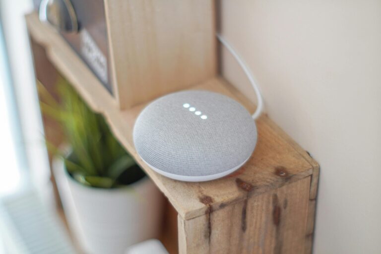 SEO vocal en 2025 – assistants vocaux et optimisation
